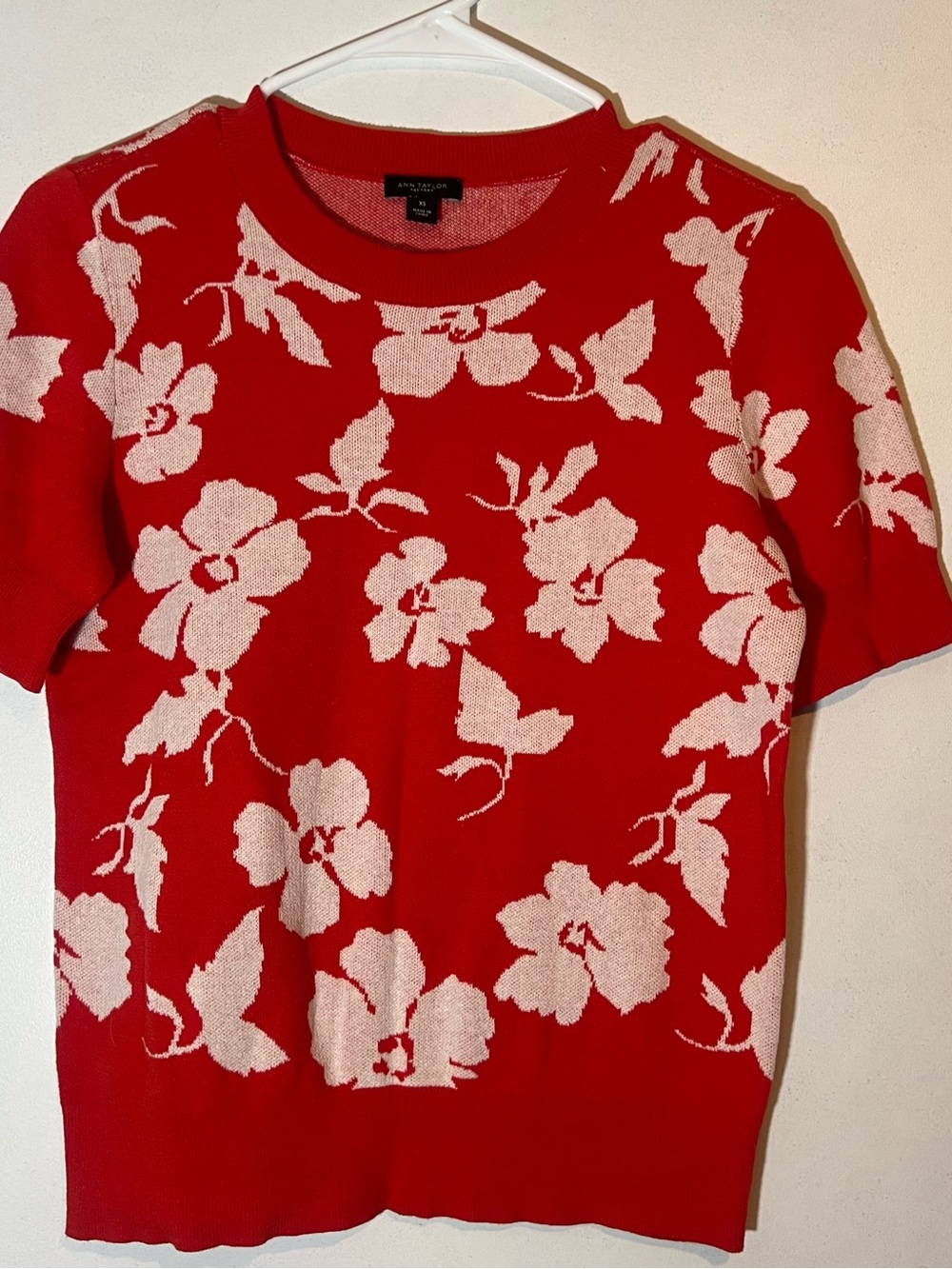 Ann Taylor Factory Red and White Floral Knit Top